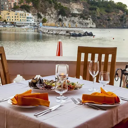 Hotel La Sirenella 3*