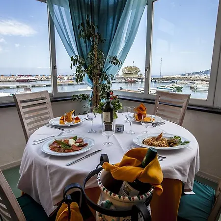 La Sirenella Lacco Ameno (Isola d'Ischia)