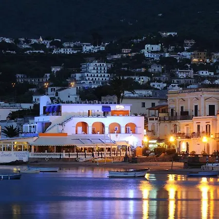 Hotel La Sirenella 3*