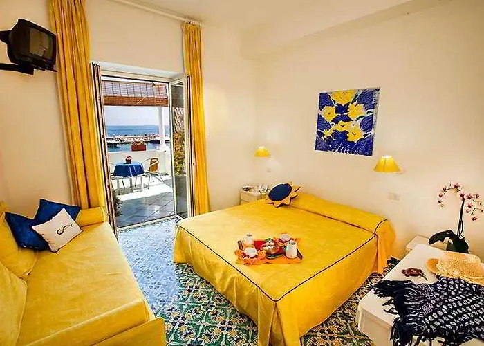 Hotel La Sirenella 3*